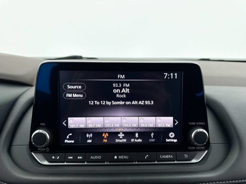 Used 2022 Nissan Rogue SV FWD image 21