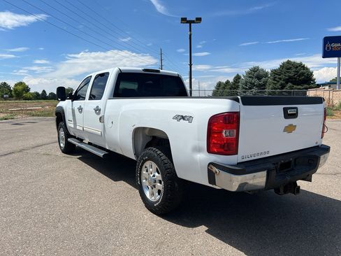 Used 2014 Chevrolet Silverado 3500 LT w/ Interior Plus Package AWD/4WD image 15
