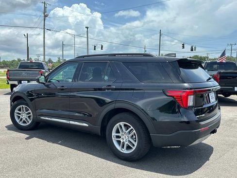 New 2025 Ford Explorer Active w/ Active Comfort Package image 12