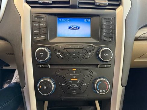 Used 2014 Ford Fusion SE FWD image 14