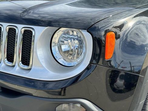 Used 2017 Jeep Renegade Limited AWD/4WD image 9