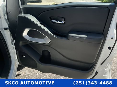 Used 2023 Nissan Frontier SV w/ SV Convenience Package AWD/4WD image 12