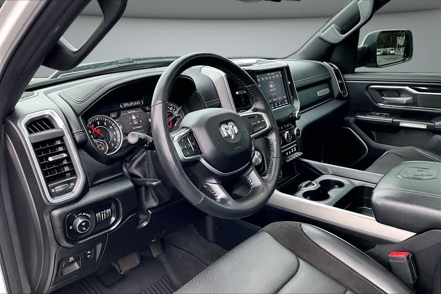 Used 2020 RAM 1500 Laramie w/ Sport Appearance Package AWD/4WD image 19