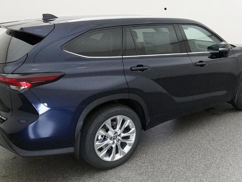 New 2026 Toyota Highlander Limited AWD/4WD image 23