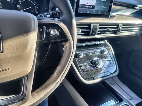 Used 2022 Lincoln Corsair AWD w/ Equipment Group 101A image 22