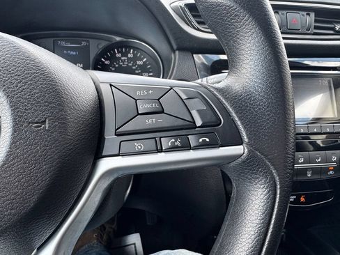 Used 2017 Nissan Rogue AWD image 15