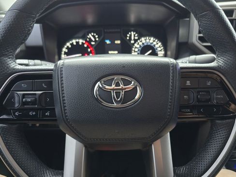 Used 2022 Toyota Tundra SR5 w/ SR5 Premium Package AWD/4WD image 26