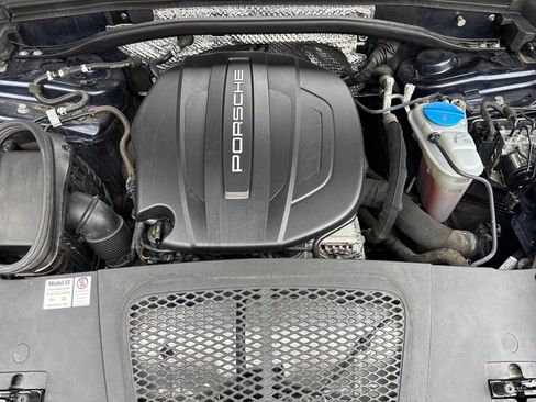 Used 2018 Porsche Macan image 23