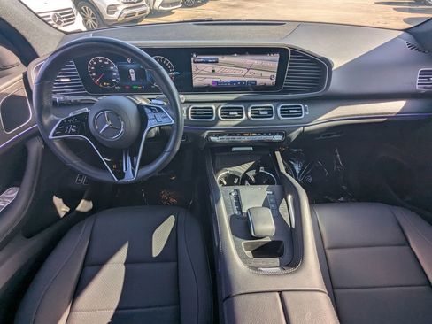 Used 2025 Mercedes-Benz GLE 450e 4MATIC image 2