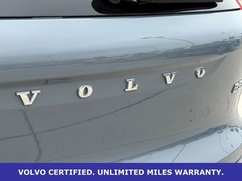 Certified 2023 Volvo XC40 B5 Plus w/ Climate Package AWD/4WD image 9