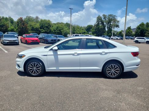 Used 2019 Volkswagen Jetta SEL FWD image 2