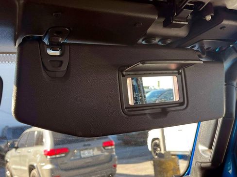 Used 2023 Jeep Wrangler Unlimited Sahara w/ Cold Weather Group image 28