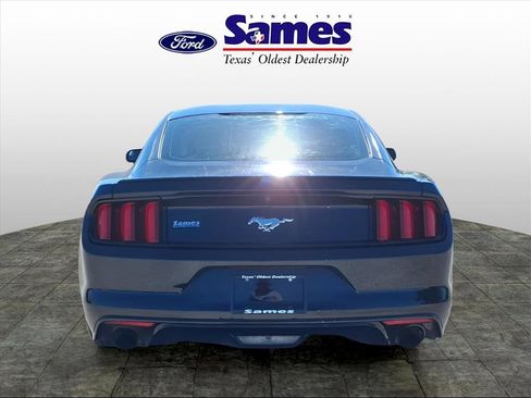 Used 2017 Ford Mustang Coupe image 8