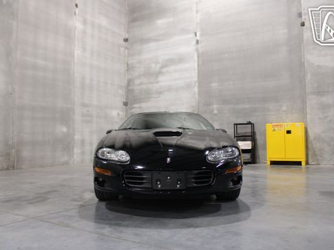 Used 2000 Chevrolet Camaro Z28 w/ SS Performance/Appearance Pkg RWD image 25