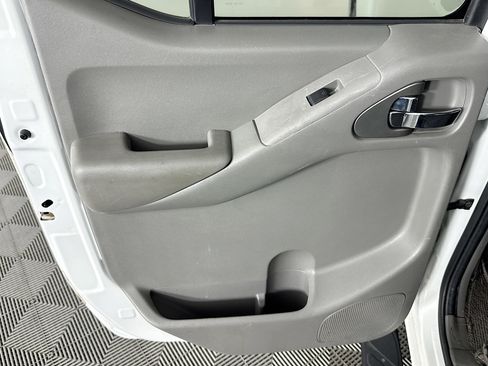 Used 2020 Nissan Frontier SV w/ Midnight Edition Floor Mats RWD image 24