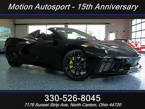 Used 2024 Chevrolet Corvette Stingray Premium Conv w/ 3LT RWD image 2