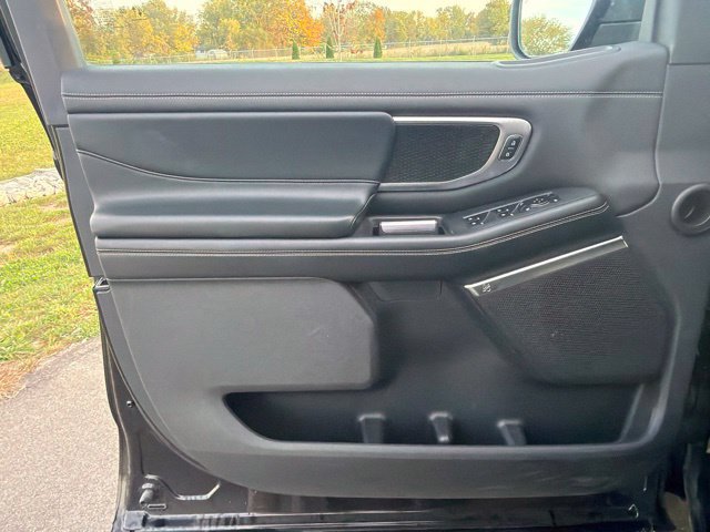 Used 2025 Ford Expedition Platinum w/ Stealth Performance Package AWD/4WD image 30