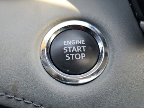 Used 2023 Toyota Highlander Platinum image 21