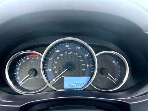 Used 2014 Toyota Corolla LE image 16