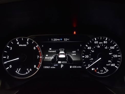 Used 2025 Nissan Rogue SV image 25