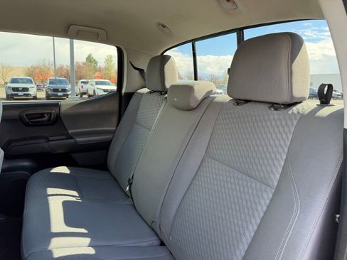 Used 2021 Toyota Tacoma SR AWD/4WD image 29
