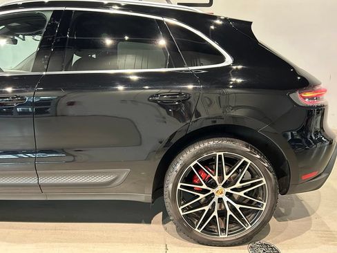 Used 2023 Porsche Macan S AWD/4WD image 4