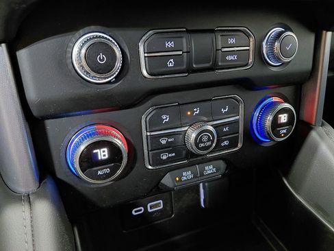 Used 2024 GMC Yukon SLE AWD/4WD image 31
