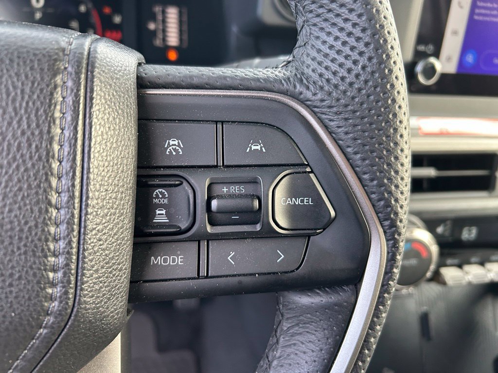 Used 2025 Toyota Tacoma SR5 AWD/4WD image 22