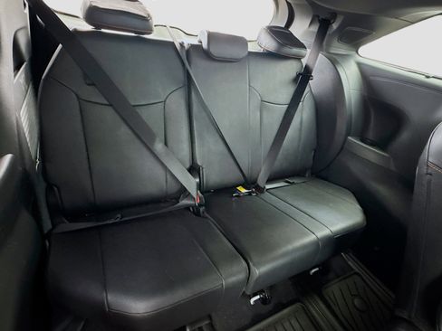 Used 2024 Toyota Sienna XSE w/ XSE Premium Package image 19