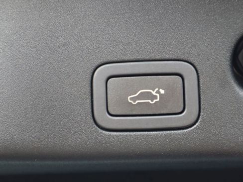 Used 2011 Jaguar XJ L RWD image 14