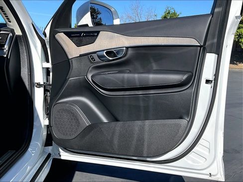 Used 2024 Volvo XC90 T8 Ultimate w/ Protection Package Premier AWD/4WD image 27
