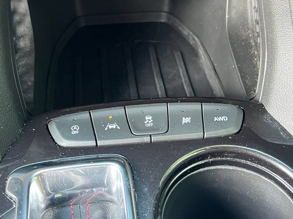 Used 2023 Chevrolet TrailBlazer RS w/ Sun and Liftgate Package AWD/4WD image 32