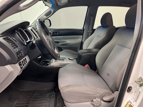 Used 2014 Toyota Tacoma 4x4 Double Cab w/ TRD Off-Road Package image 4