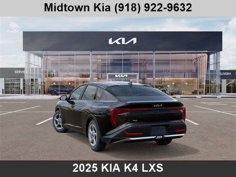 New 2025 Kia K4 LXS image 4