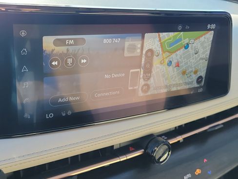 Used 2023 Nissan Ariya FWD image 23