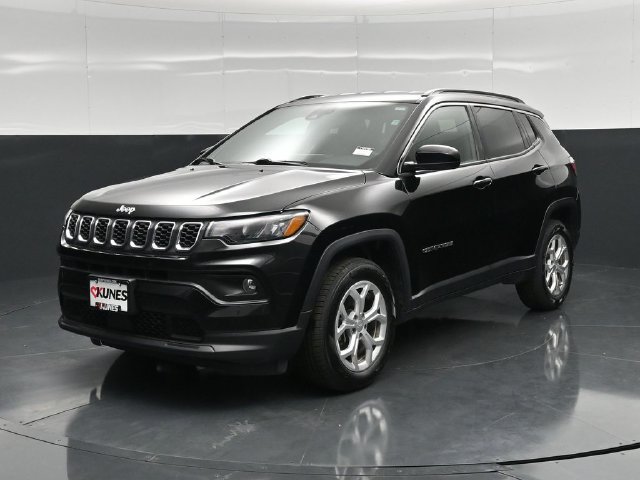 Certified 2024 Jeep Compass Latitude AWD/4WD image 8