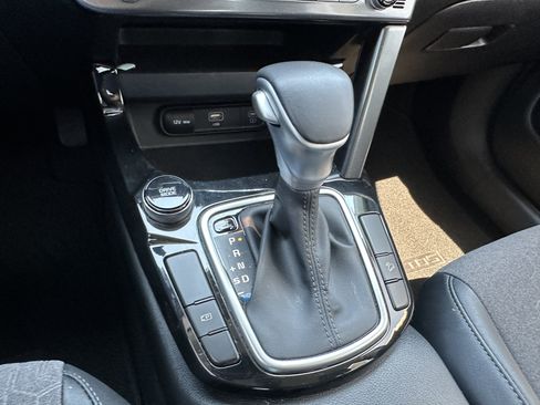 Used 2025 Kia Seltos S FWD image 30