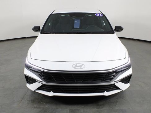 Certified 2026 Hyundai Elantra Sport FWD image 13