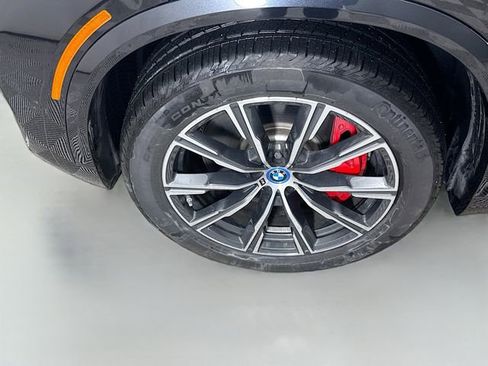 Used 2024 BMW X5 xDrive50e w/ M Sport Package image 32