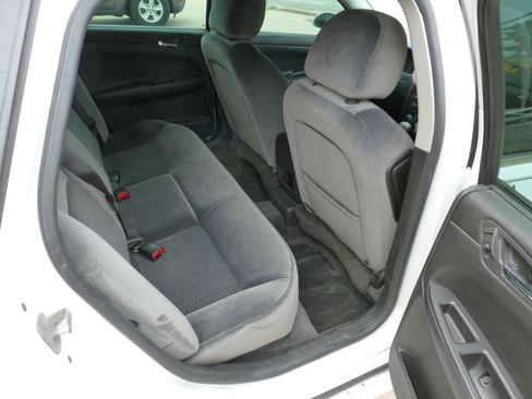 Used 2010 Chevrolet Impala LS FWD image 12