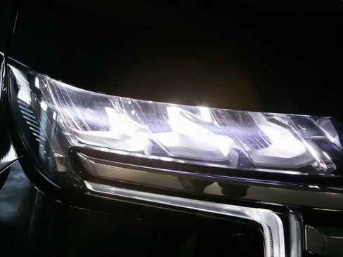 Used 2024 Chevrolet Suburban LS w/ Driver Alert Package RWD image 14