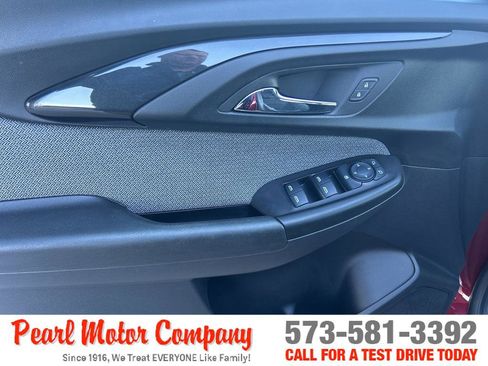 Certified 2023 Chevrolet TrailBlazer LT w/ Convenience Package image 9