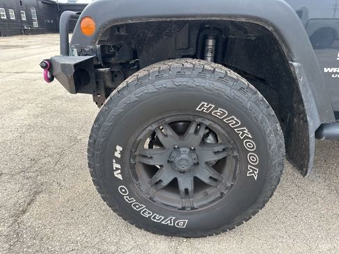 Used 2017 Jeep Wrangler Unlimited Sport w/ Connectivity Group image 20