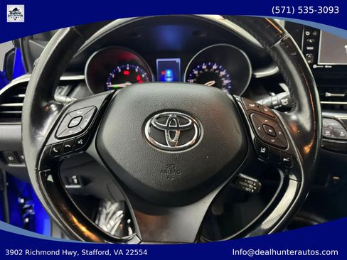 Used 2018 Toyota C-HR XLE FWD image 17
