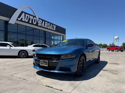 Used 2022 Dodge Charger SXT w/ Blacktop Package
