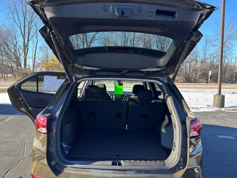 Used 2024 Chevrolet Equinox LT image 9