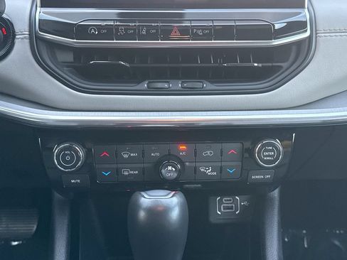 Used 2024 Jeep Compass Limited AWD/4WD image 16