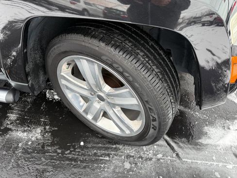 Used 2012 Jeep Liberty Limited Jet w/ Chrome Accents Group image 28