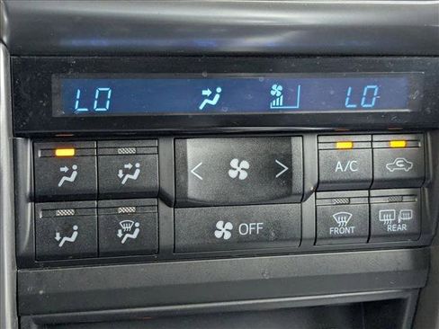 Used 2015 Toyota 4Runner Limited image 9