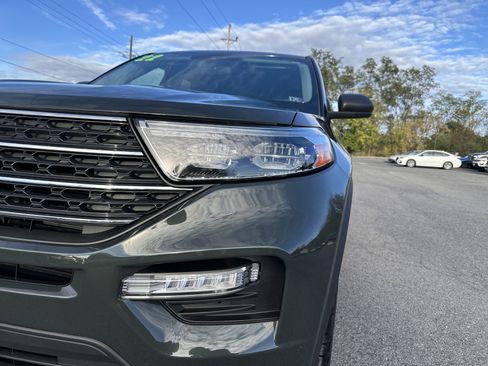 Used 2022 Ford Explorer XLT w/ Equipment Group 202A image 10